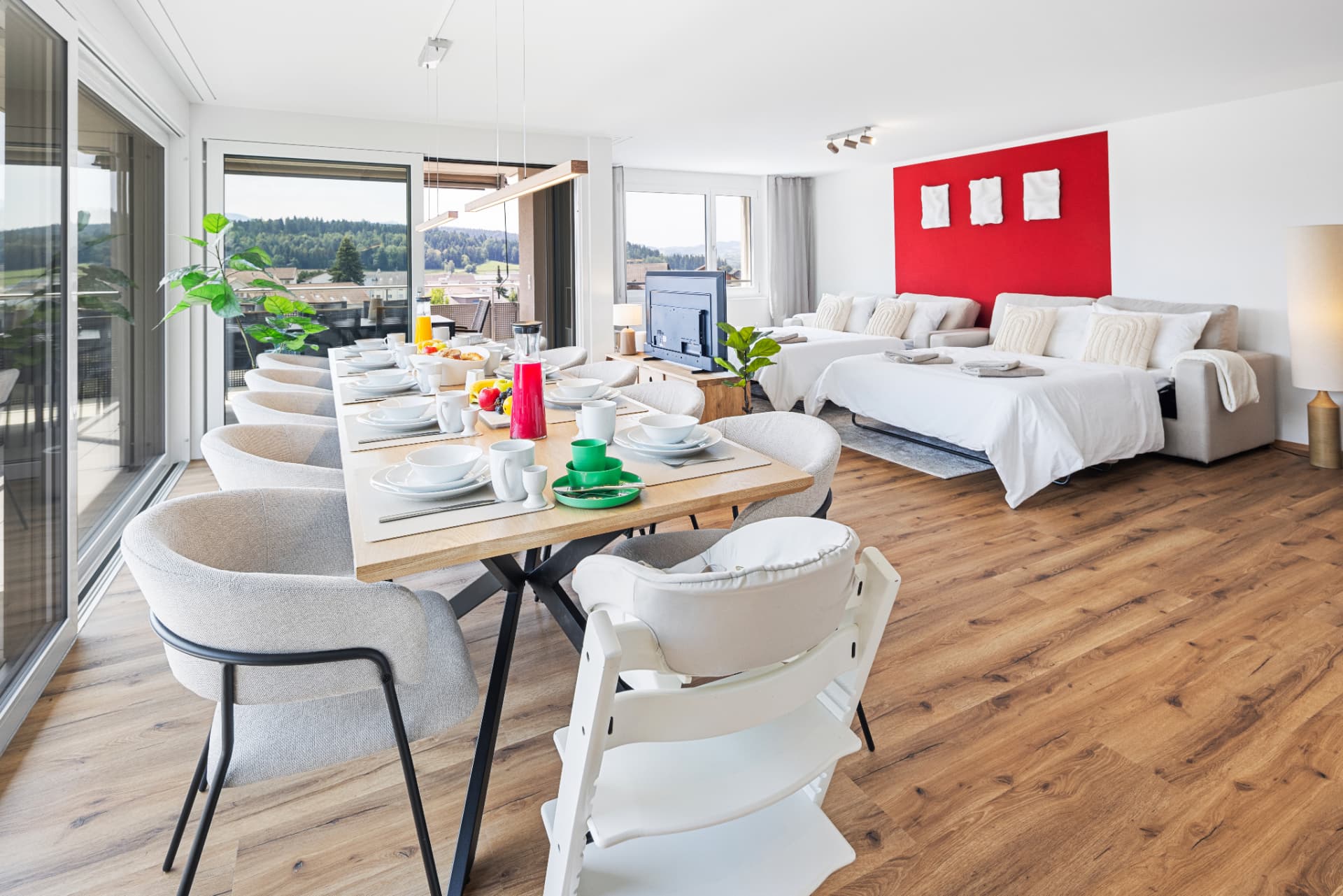 Wohn- und Essbereich der Ferienwohnung Rigi in Ruswil